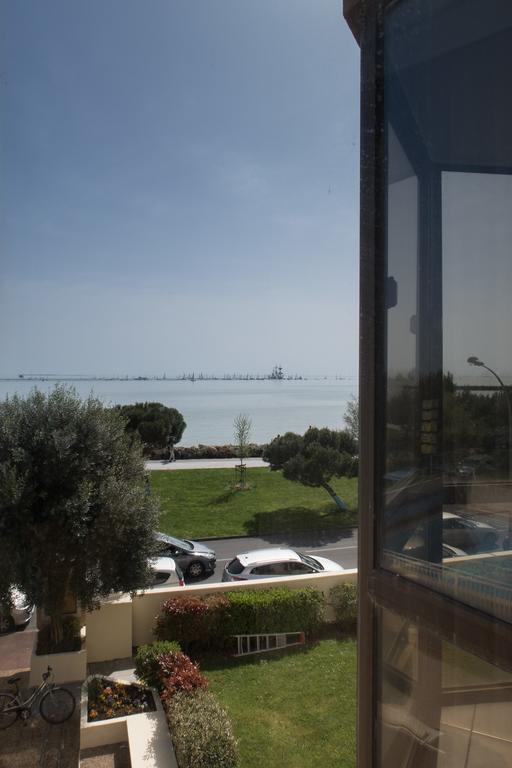 Logis Hotel Le Rochelois La Rochelle  Eksteriør billede